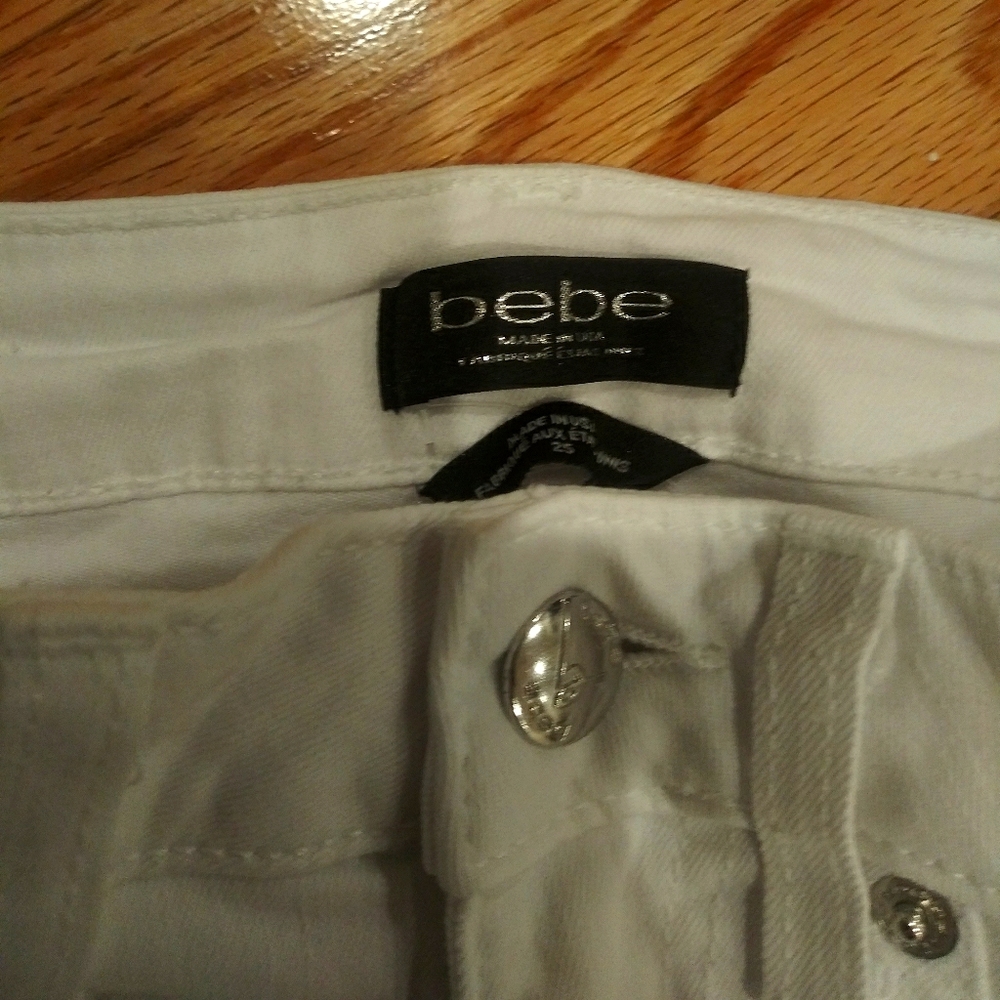 Bebe Capri's